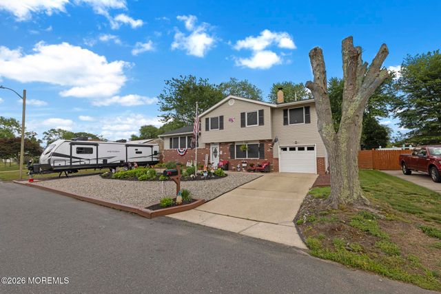 107 Boulder Lake Drive, Little Egg Harbor, NJ 08087
