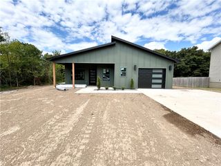 1 Taransay Circle, Bella Vista, AR 72715