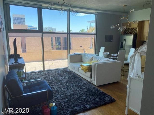 353 East Bonneville Avenue 301, Las Vegas, NV 89101