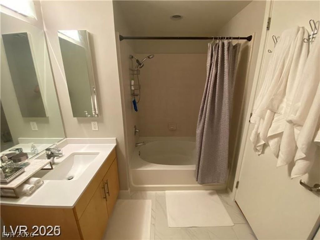 353 East Bonneville Avenue 301, Las Vegas, NV 89101