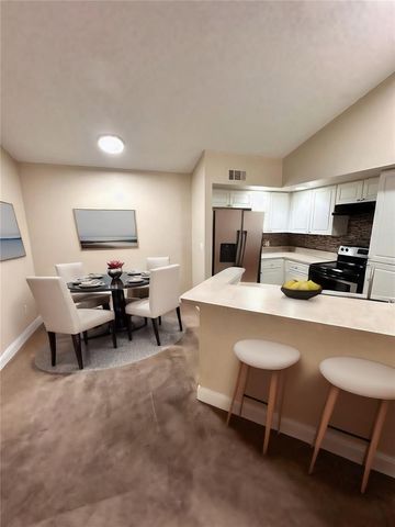 5737 GATLIN AVENUE 425, Orlando, FL 32822