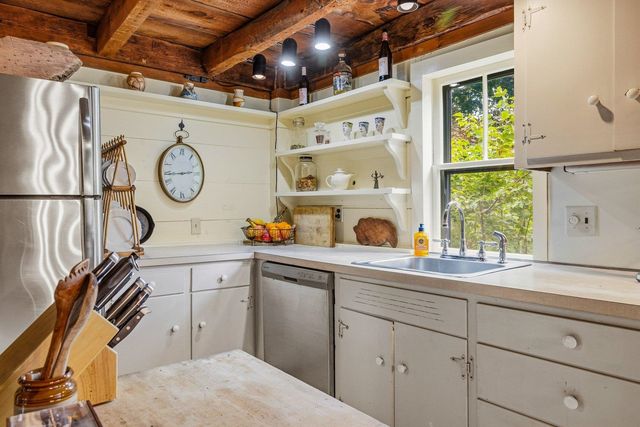 3 Moulton Ridge Road, Kensington, NH 03833