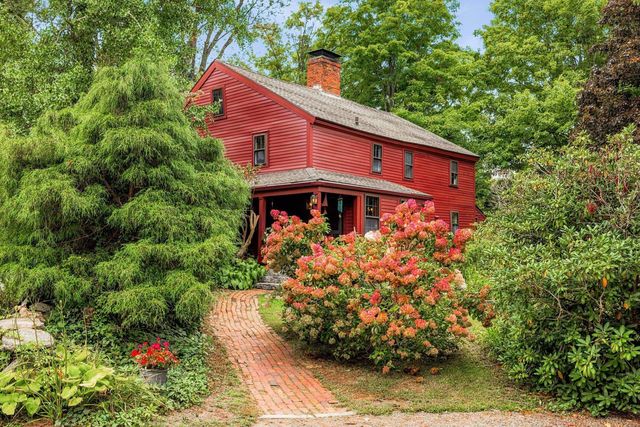 3 Moulton Ridge Road, Kensington, NH 03833