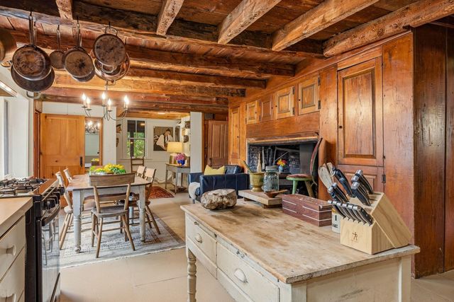 3 Moulton Ridge Road, Kensington, NH 03833