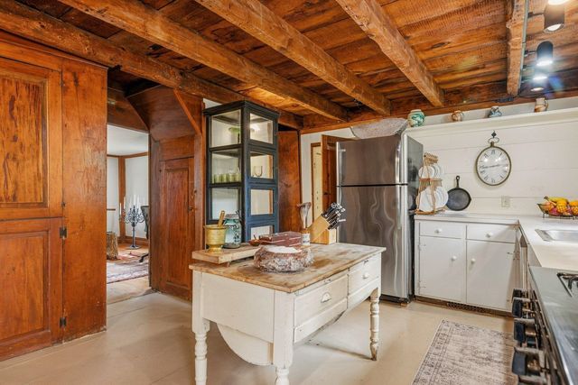 3 Moulton Ridge Road, Kensington, NH 03833