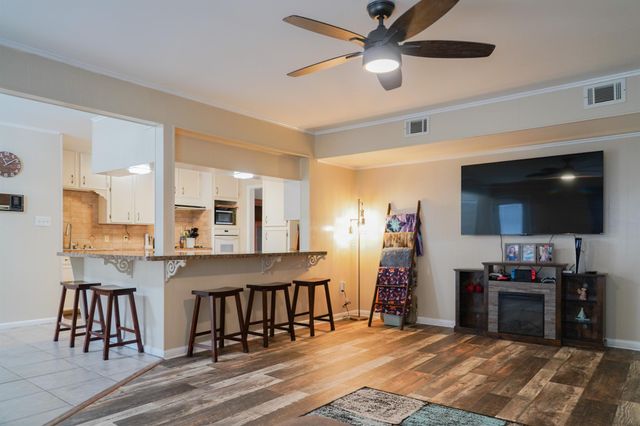 905 Center Street, El Campo, TX 77437