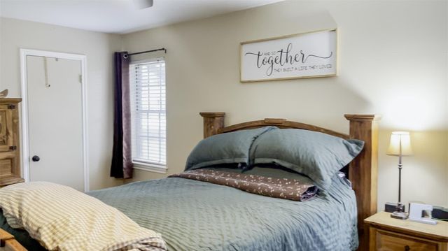 905 Center Street, El Campo, TX 77437