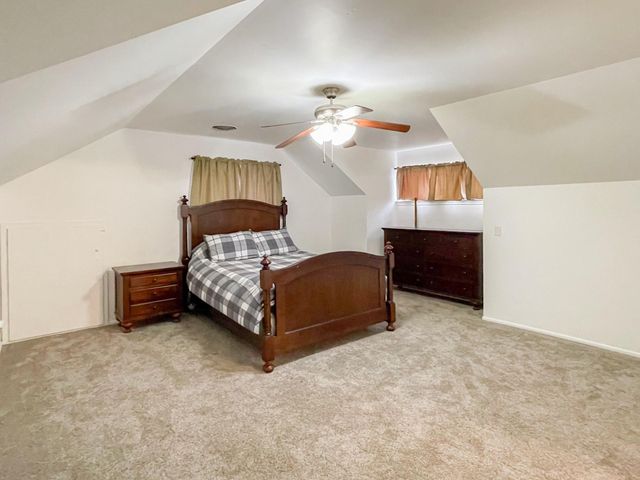 905 Center Street, El Campo, TX 77437