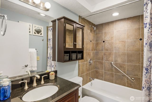 13717 46th Avenue W, Edmonds, WA 98026