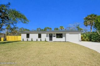 43 SARATOGA Circle N, Atlantic Beach, FL 32233