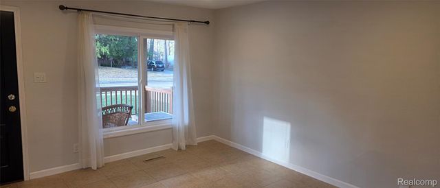 5399 Kreger Street, Sterling Heights, MI 48310