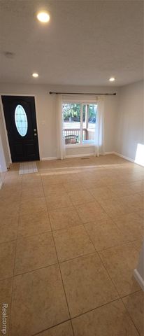 5399 Kreger Street, Sterling Heights, MI 48310