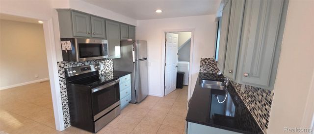 5399 Kreger Street, Sterling Heights, MI 48310