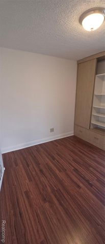 5399 Kreger Street, Sterling Heights, MI 48310