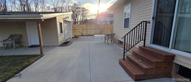 5399 Kreger Street, Sterling Heights, MI 48310