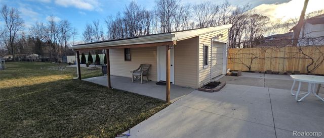 5399 Kreger Street, Sterling Heights, MI 48310