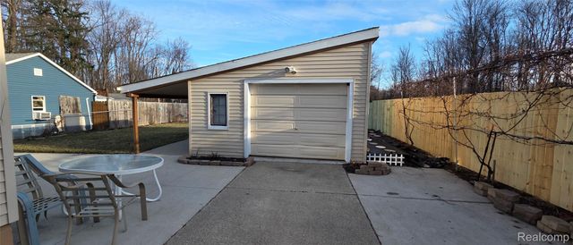 5399 Kreger Street, Sterling Heights, MI 48310