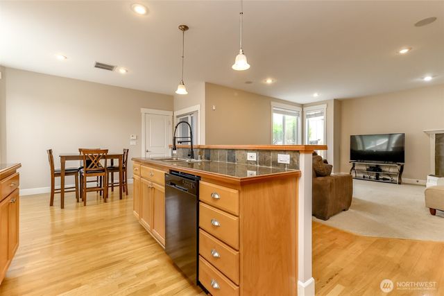 6213 122nd Street Ct E, Puyallup, WA 98373