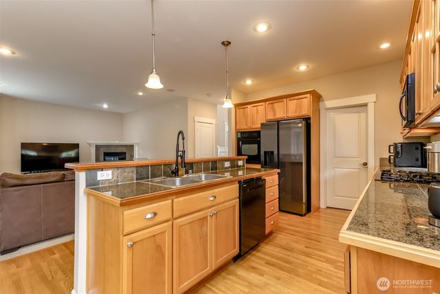 6213 122nd Street Ct E, Puyallup, WA 98373