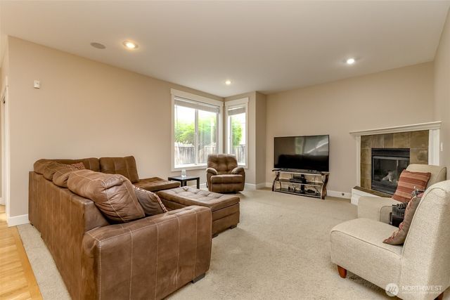 6213 122nd Street Ct E, Puyallup, WA 98373