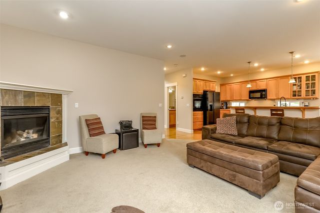 6213 122nd Street Ct E, Puyallup, WA 98373