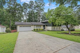 2204 Pine Point Drive, Lawrenceville, GA 30043