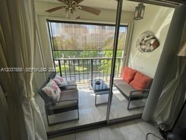 201 178th Drive 423, Sunny Isles Beach, FL 33160