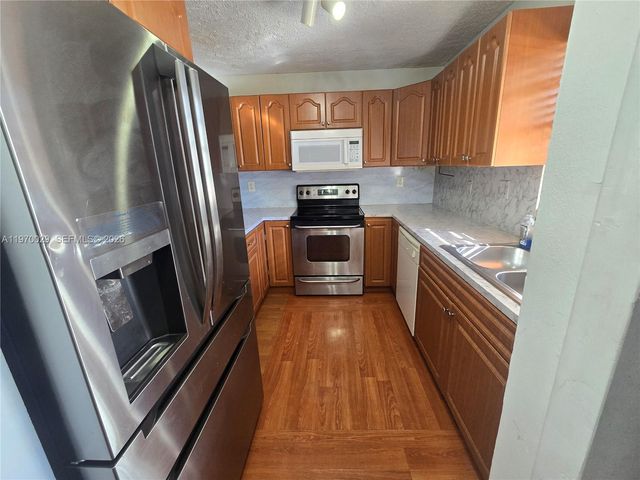 3438 SW 112th Ave, Miami, FL 33165