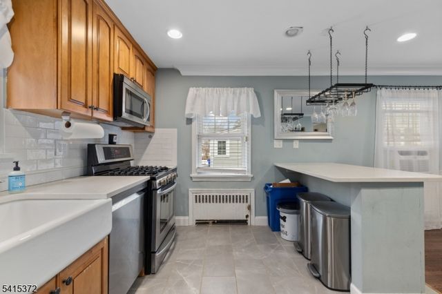 98 Forest Ave, West Caldwell Twp., NJ 07006