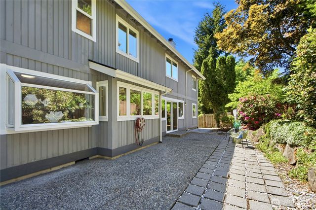 6004 140th Avenue SE, Bellevue, WA 98006