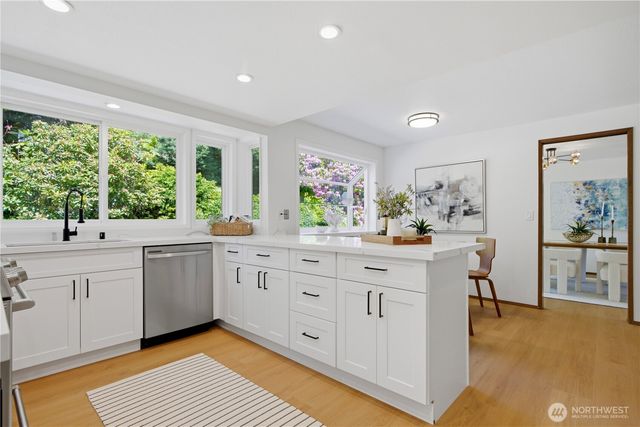 6004 140th Avenue SE, Bellevue, WA 98006
