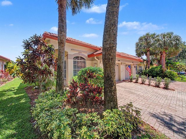 1019 Via Jardin, Riviera Beach, FL 33418