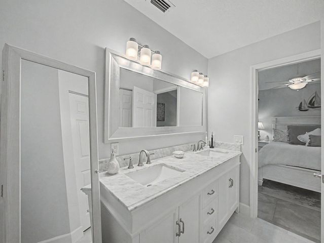 1019 Via Jardin, Riviera Beach, FL 33418