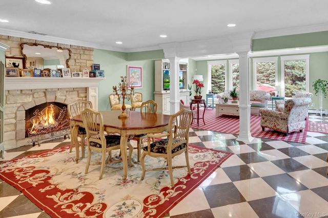 5 Merlin Lane, East Setauket, NY 11733
