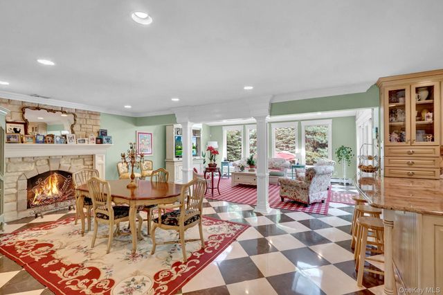 5 Merlin Lane, East Setauket, NY 11733
