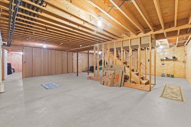 30 Tyler Drive, Essex Junction, VT 05452