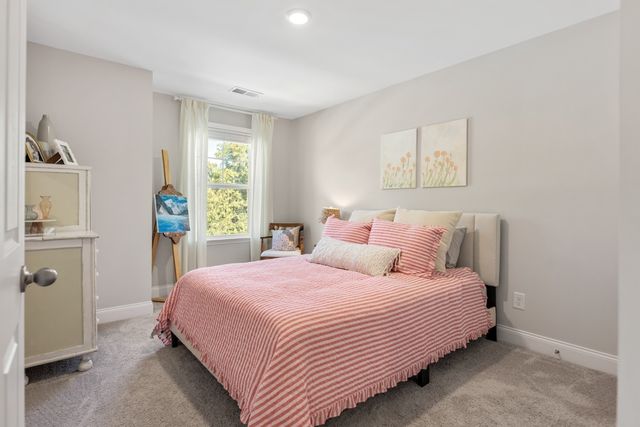 235 Grandstand Blvd, Gallatin, TN 37066