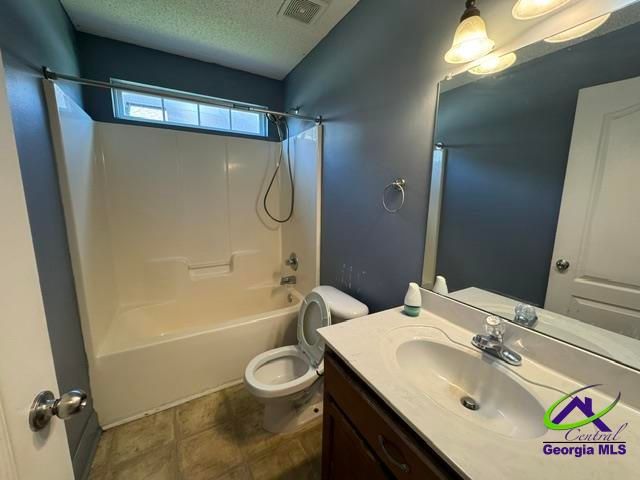 201 Boulder Creek, Kathleen, GA 31047