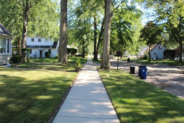 18620 Dalby, Redford, MI 48240