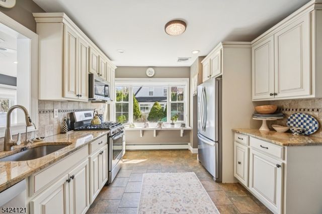 525 Ramapo Ave, Pompton Lakes Boro, NJ 07442