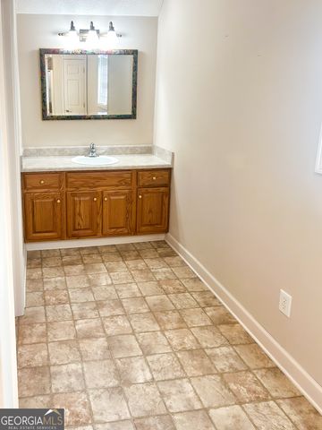 1136 Cole Lake Road, Dallas, GA 30157