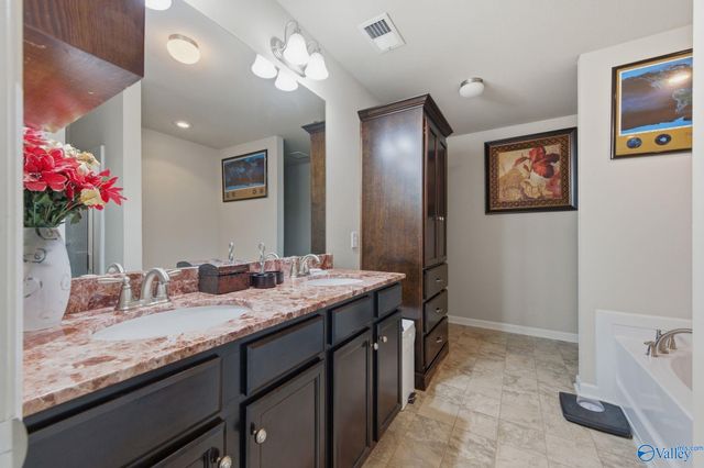 194 Green Garden Drive, Harvest, AL 35749