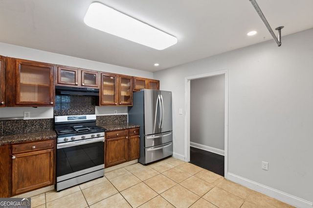 2492 Maple Street, East Point, GA 30344
