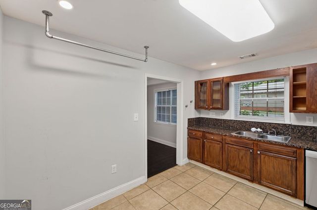 2492 Maple Street, East Point, GA 30344
