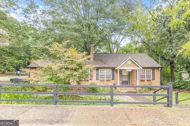 2492 Maple Street, East Point, GA 30344