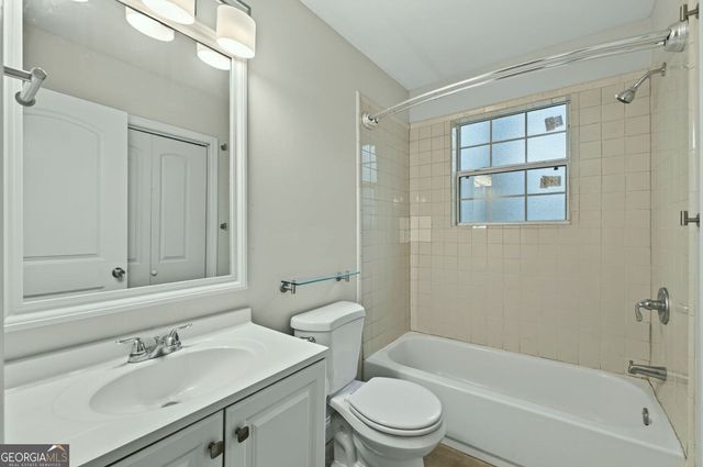 2492 Maple Street, East Point, GA 30344