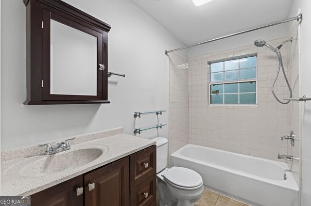 2492 Maple Street, East Point, GA 30344