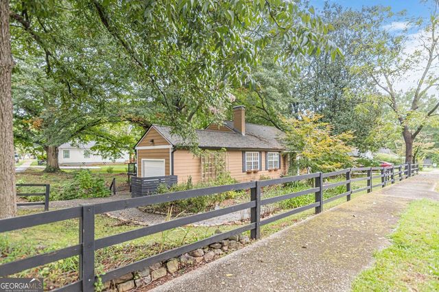 2492 Maple Street, East Point, GA 30344