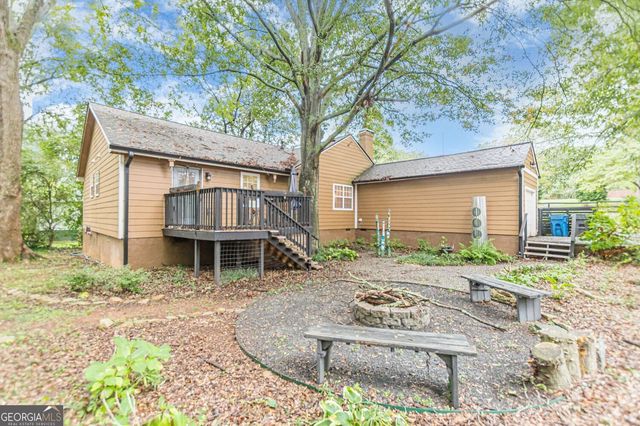 2492 Maple Street, East Point, GA 30344