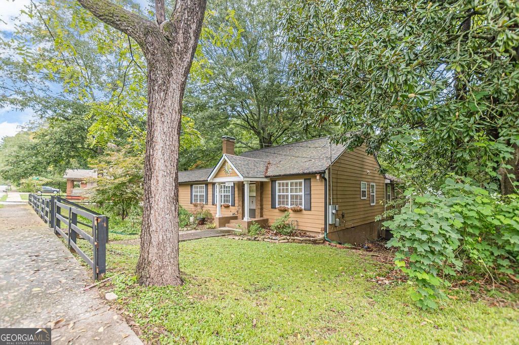 2492 Maple Street, East Point, GA 30344 — exterior